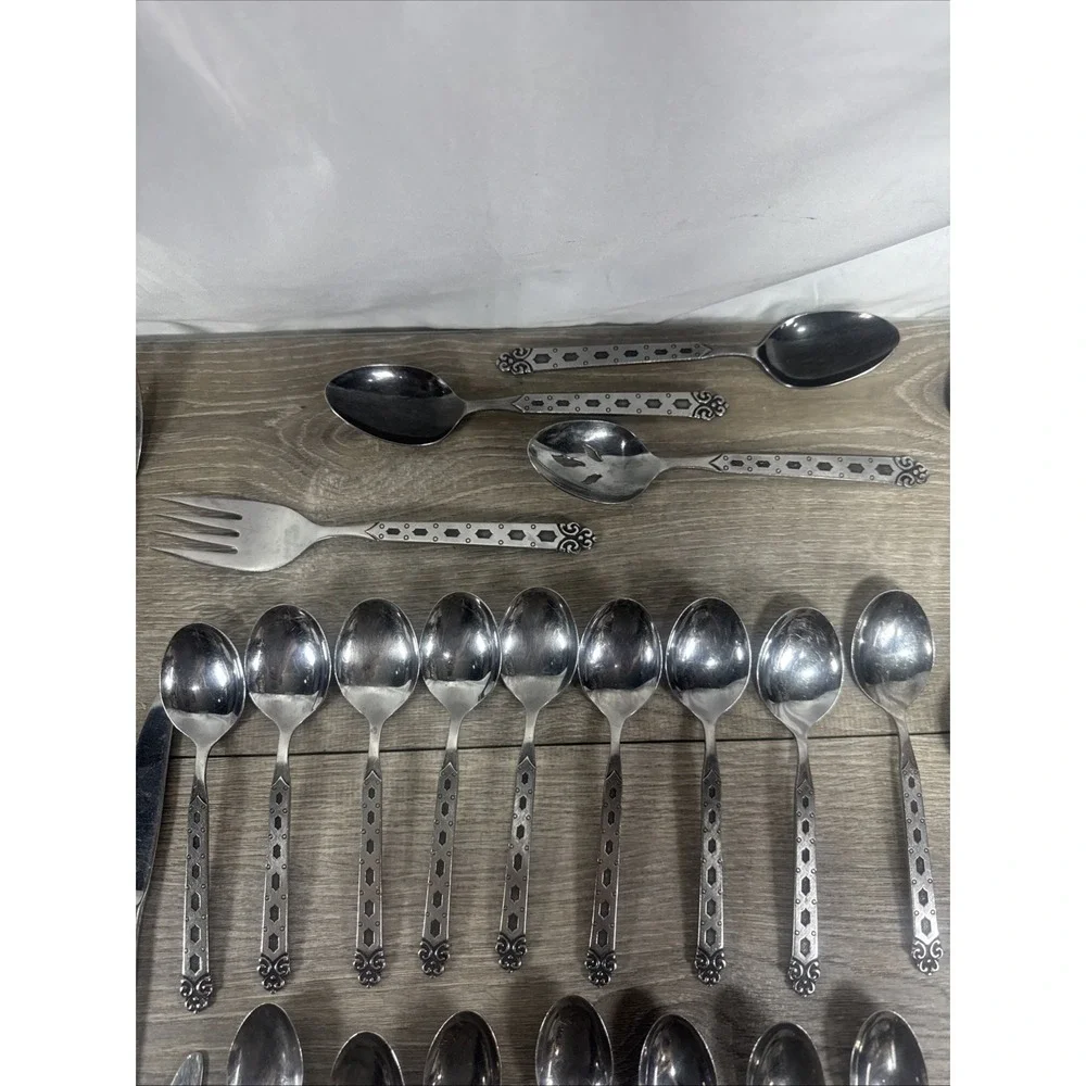 Oneida Northland San Francisco Flatware Lot 31 Pieces No Dinner Forks